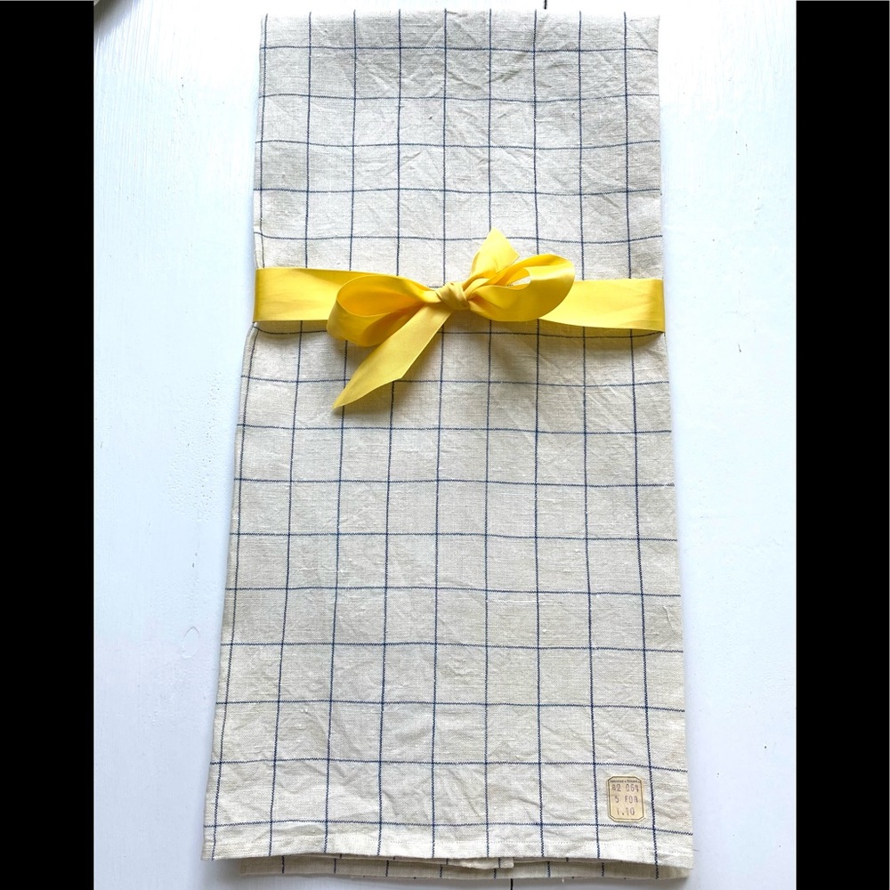 2 Antique Abraham& Strauss hand towels NOS